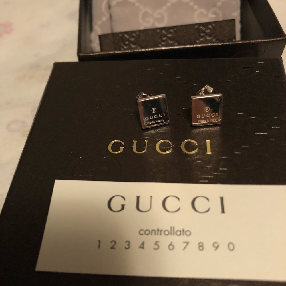 Gucci Trademark Sterling Silver 9mm Stud Earring
